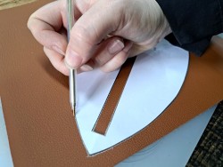 Box DIY La trousse de toilette RUGBY en cuir recyclé - à coudre soi-même - Cuir en Stock