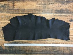 peau de cuir de porc sauvage pécari noir ciré Cuirenstock