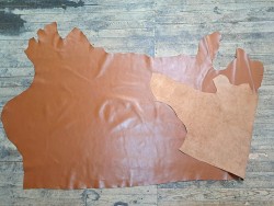 Demi-peau de cuir de vache lisse - caramel -maroquinerie - Cuir en stock