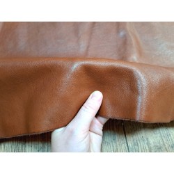 Demi peau de vachette lisse - nuts - maroquinerie - cuir en stock