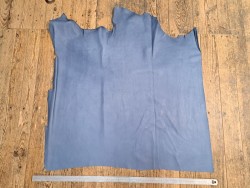 Demi-peau de cuir de veau - bleu horizon - maroquinerie - ameublement - cuir en stock