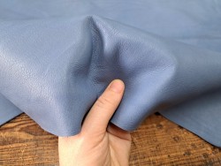 Demi-peau de cuir de veau - bleu horizon - maroquinerie - ameublement - cuirenstock