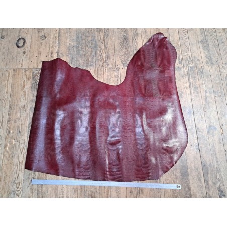 Demi peau de cuir de veau grain façon lézard bordeaux - maroquinerie - Cuir en Stock