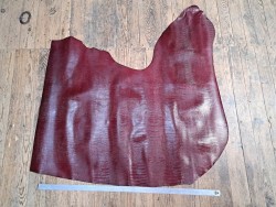 Demi peau de cuir de veau grain façon lézard bordeaux - maroquinerie - Cuir en Stock