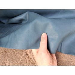 Demi-peau de cuir de veau - bleu paon - maroquinerie - ameublement - cuirenstock