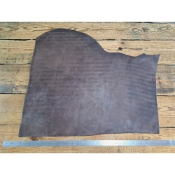 Morceau de collet végétal nuancé- Brun cèdre - Cuir en Stock