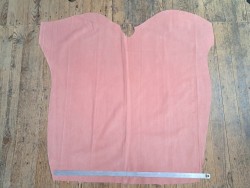 Peau de veau velours effet perforé - rose pastel- cuir en stock