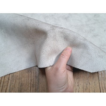 Peau de veau velours vintage - Chocolat - cuir en stock