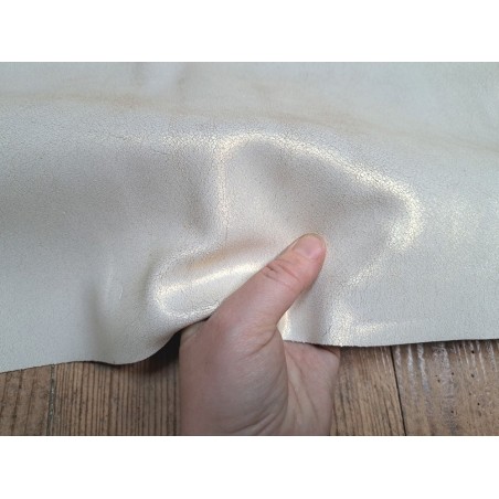 Peau de veau velours vintage nacrée - miel - maroquinerie - Cuirenstock
