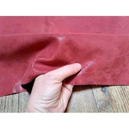 Peau de veau effet vieilli - framboise - maroquinerie - Cuirenstock