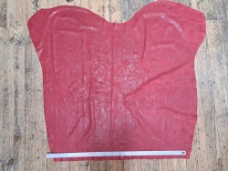 Peau de veau effet vieilli - framboise - maroquinerie - cuir en stock