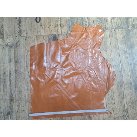 Demi-peau de cuir de vachette finition ciré pullup brun camel - maroquinerie - Cuir en stock
