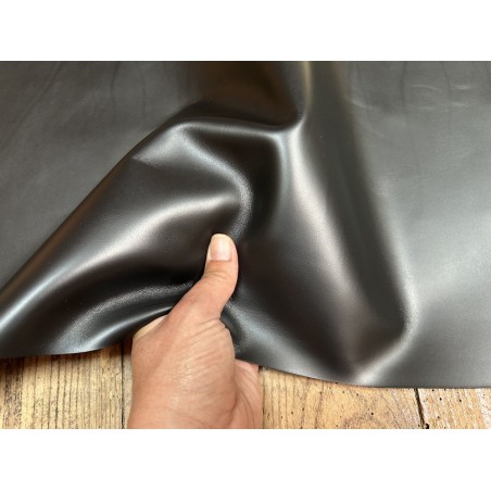 Demi-peau de cuir de veau lisse au tannage souple - Noir - Cuir en Stock