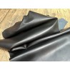Demi-peau de cuir de veau lisse au tannage souple - Noir mat - Cuir en Stock