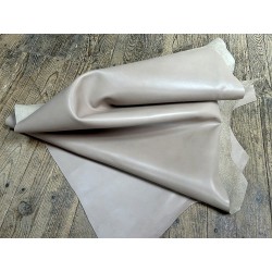 Demi-peau de cuir de veau lisse au tannage souple - Beige crème - Cuir en Stock