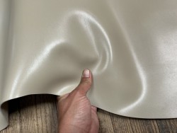 Demi-peau de cuir de veau BOX lisse - tannage ferme - Beige - Cuir en Stock