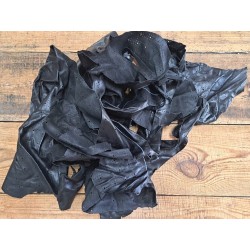 Chutes de cuir d agneau perforé noir maroquinerie accessoire luxe cuir en stock