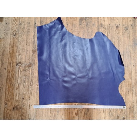 demi peau de cuir de veau lisse bleu électrique - maroquinerie - ameublement - cuir en stock