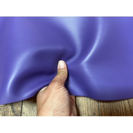 Peau de cuir d'agneau lisse violet - Cuir en Stock