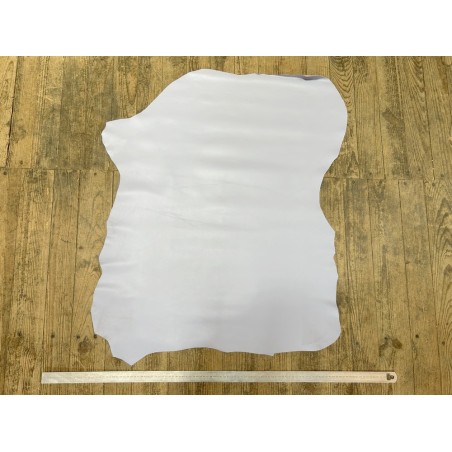 Peau de cuir d'agneau lisse parme - Cuir en Stock