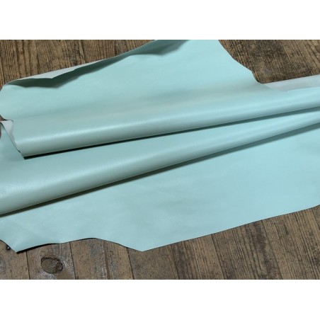 Peau de cuir d'agneau lisse vert amande - Cuir en Stock