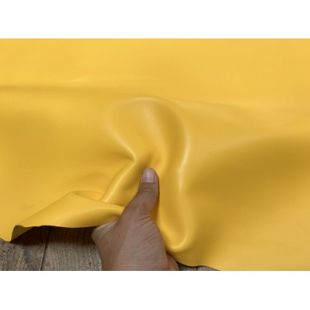 Peau de cuir d'agneau lisse jaune tournesol - Cuir en Stock