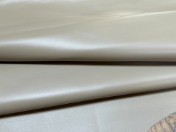 Peau de cuir d'agneau lisse greige - Cuir en Stock