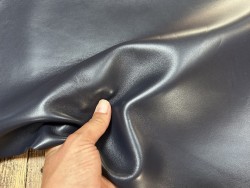 Peau de cuir d'agneau lisse bleu marine - Cuir en Stock