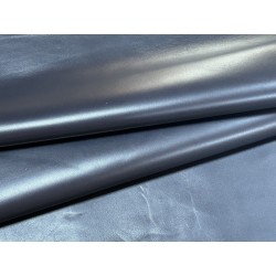 Peau de cuir d'agneau lisse bleu marine - Cuir en Stock