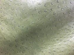 eau de cuir de vache vert kaki façon peau d'autruche cuir en stock