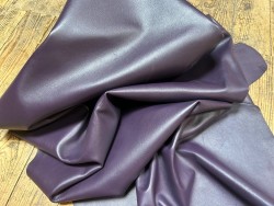 Demi-peau de cuir de veau lisse au tannage souple - Violet - Cuir en Stock