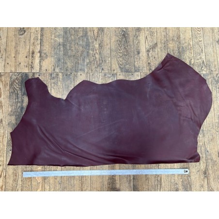 Demi-peau de cuir de veau lisse au tannage souple - Aubergine - Cuir en Stock