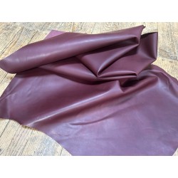Demi-peau de cuir de veau lisse au tannage souple - Aubergine - Cuir en Stock