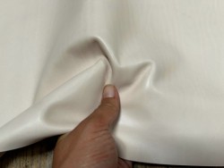 Demi-peau de cuir de veau lisse au tannage souple - Beige nude - Cuir en Stock