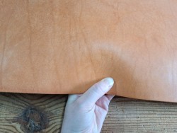 Collet de vache tannage végétal grainé - Brun - Cuir en Stock