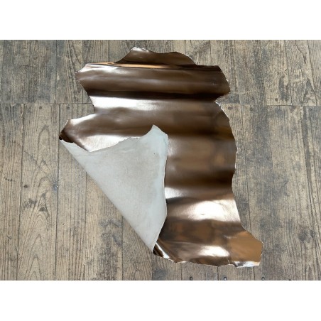 Peau de cuir de chèvre métallisé effet miroir cuivré -  maroquinerie - Cuir en Stock