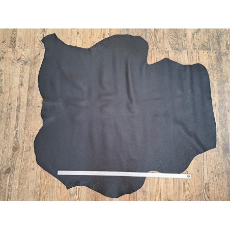 Demi-peau de cuir de taurillon noir satiné - Cuir en Stock