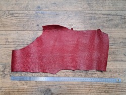 Demi peau de cuir de requin - Rouge grenat - Cuir en Stock