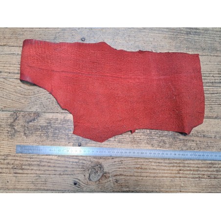 Demi peau de cuir de requin - Rouge grenat - Cuir en Stock