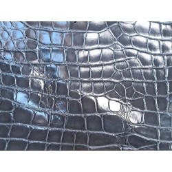 Morceau de cuir de crocodile véritable couleur gris - Cuir en Stock