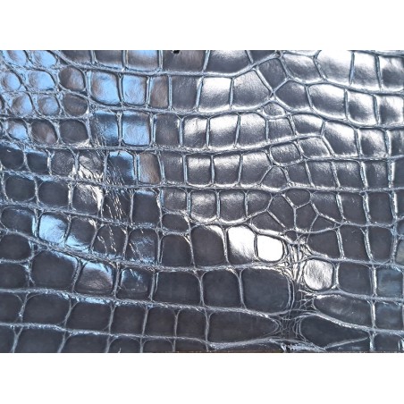 Morceau de cuir de crocodile véritable couleur gris - Cuir en Stock