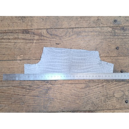 Morceau de cuir de crocodile véritable couleur gris - Cuir en Stock