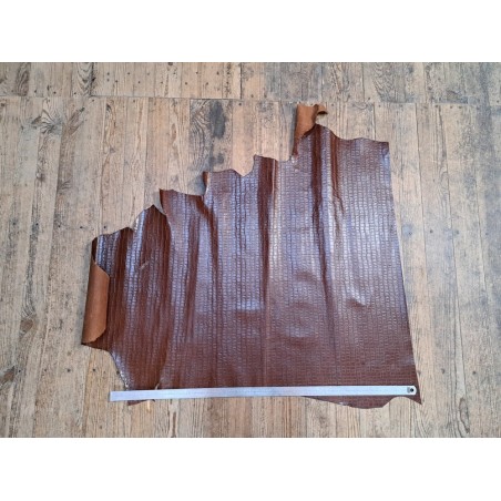 Demi-peau de cuir de vachette grain croco brun acajou - B
