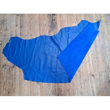 Grand morceau de cuir de veau lisse - Bleu cyan - Cuir en stock