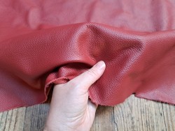 Demi peau de cuir de veau - rouge - Maroquinerie - Cuir en Stock