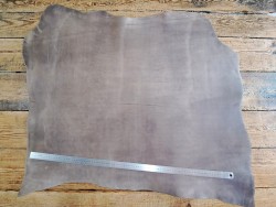Collet de vache tannage végétal nuancé - Bison - Cuir en Stock