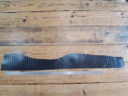 Bande de collet tannage végétal effet crocodile - Noir - Cuir en Stock