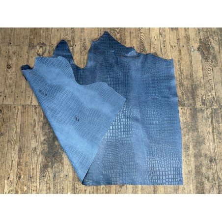 Bande de cuir de veau - effet croco - bleu - maroquinerie - cuir en stock