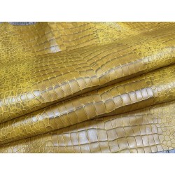 Bande de cuir de veau - effet croco - jaune curry - maroquinerie - cuir en stock