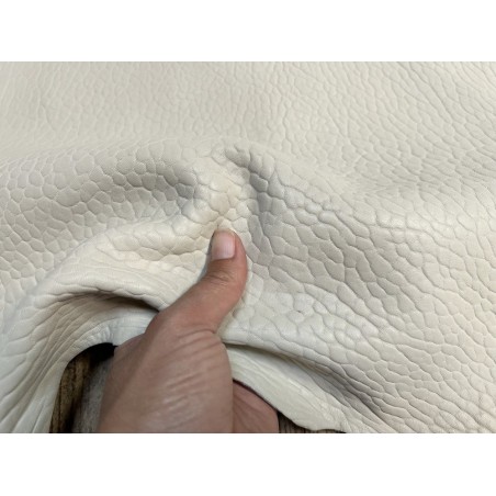 Peau de cuir de mouton crispé - blanc chantilly- maroquinerie ou vêtement - Cuir en stock